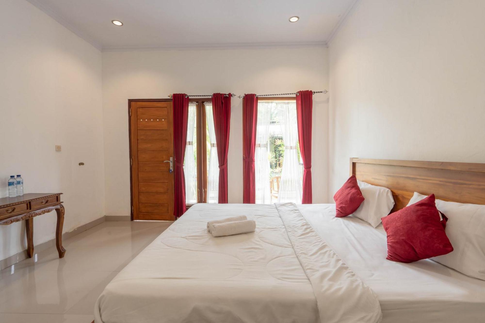 Omah Nusa Villa Redpartner Toyapakeh Εξωτερικό φωτογραφία