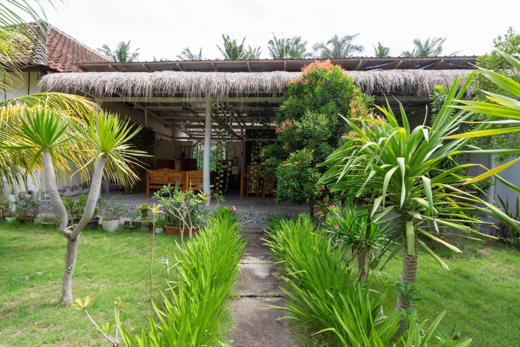 Omah Nusa Villa Redpartner Toyapakeh Εξωτερικό φωτογραφία